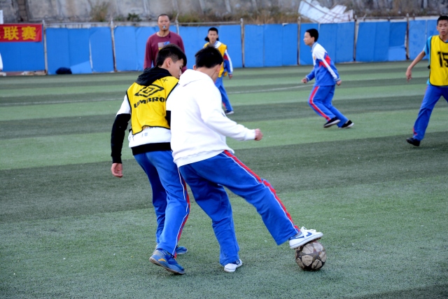 泰晤士报：曼联接近任命阿莫林 范尼可能只带一场